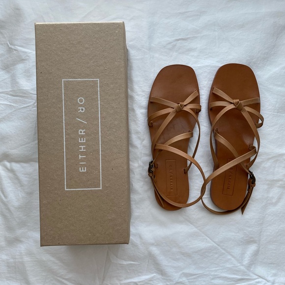 SOLD!! Either/Or ‘The Dress Sandal’ in caramel leather Size 8 EUC - Picture 4 of 6